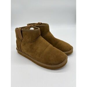 Women's Magellan Outdoor Ankle Cozy Boot Size 8 Tan